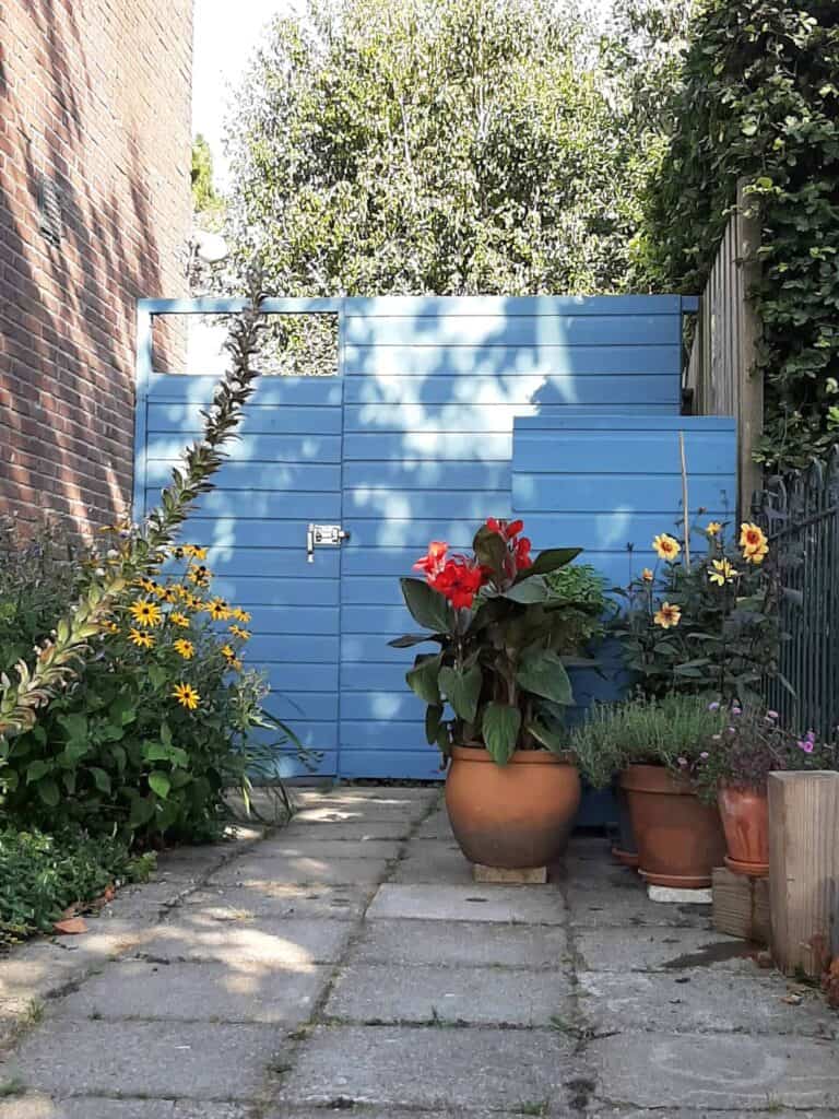 porte de jardin en bois bleue