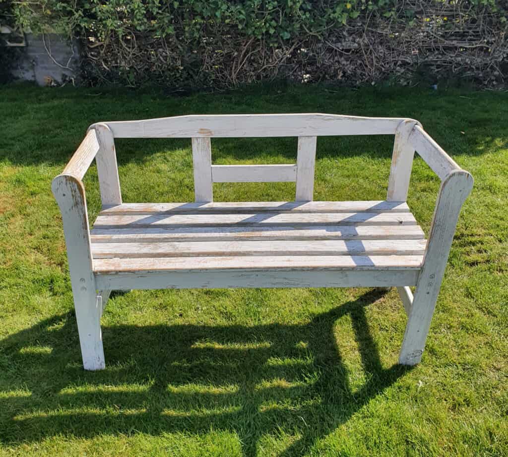 peinture banc en bois blanc