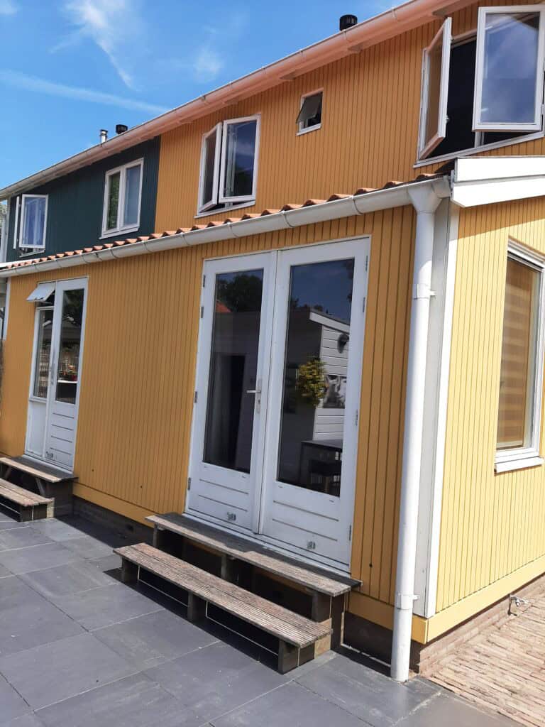 maison jaune